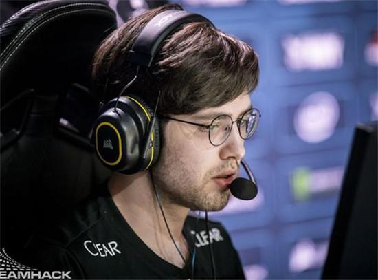 LOL官方确认：每年选一人进名人堂，现役选手也可入选