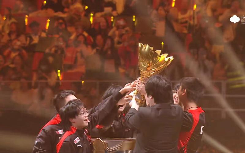 拳头官方宣布，2025年LOL全球总决赛冠亚军决赛将在成都进行