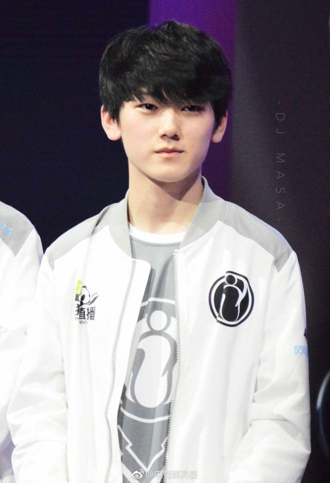 里程碑：Yagao解锁LPL联赛生涯4000次助攻成就！