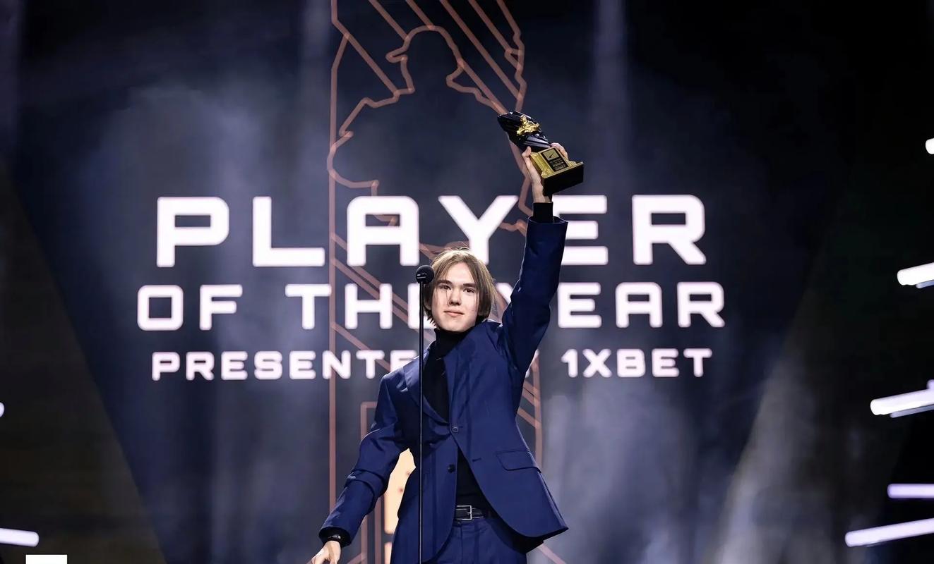 Mlxg谈退役原因：工资是打野里最低的那档，而且还要轮换